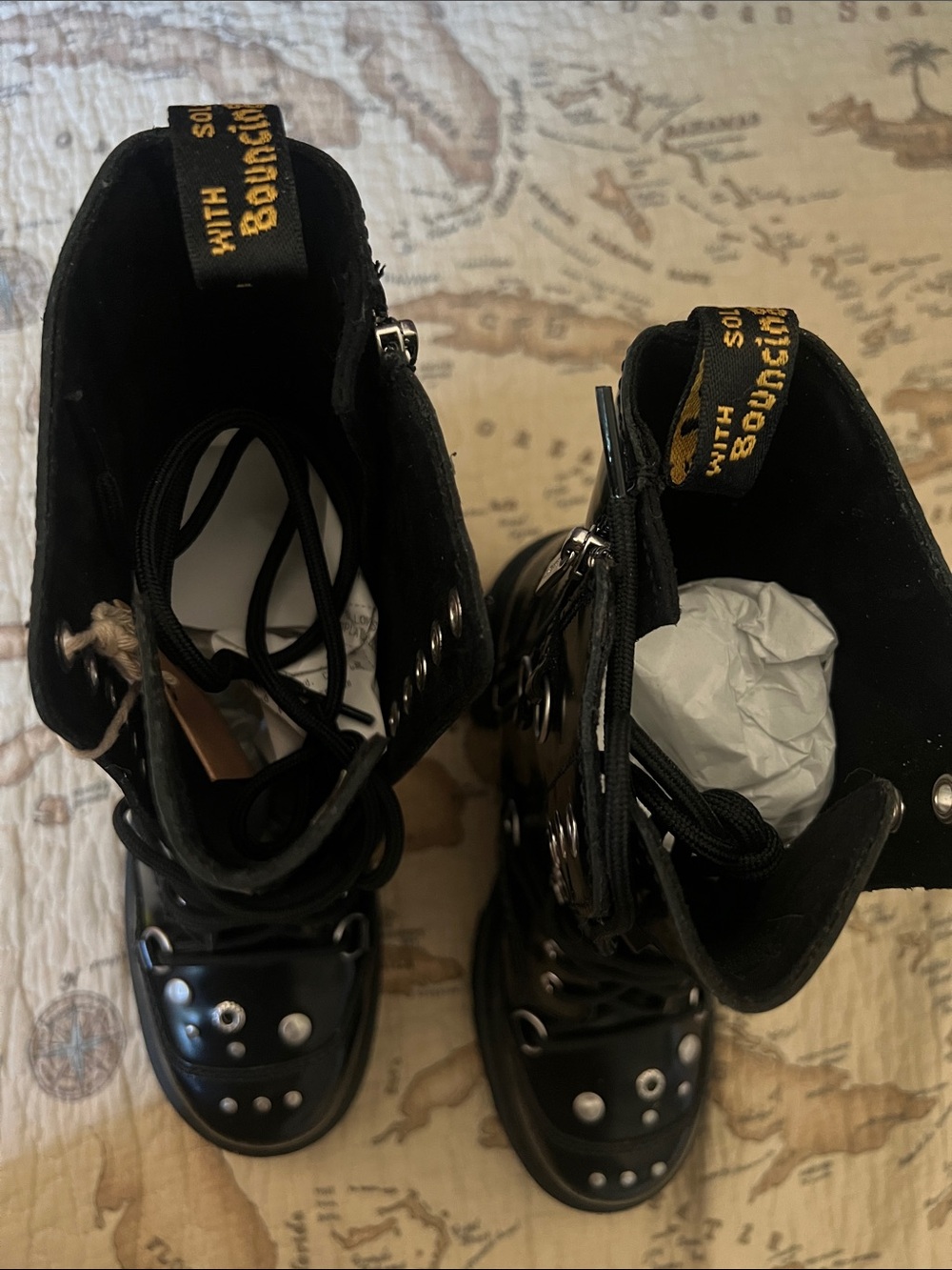 DOC MARTENS CHESNEY Studded Black/Silver Hightop Boots SIZE 7 Women’s NWT runs L - Picture 9 of 16
